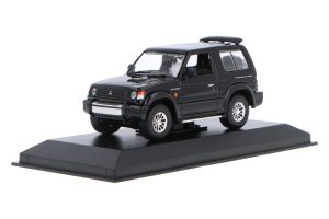Mitsubishi_Pajero_940163370_13154012138752184Mitsubishi_Pajero_940163370_Houseofmodelcars Mitsubishi Pajero SWB 1991 zwart