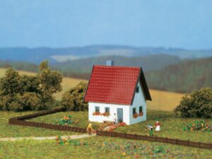 14458_1920x1920 Haus Pia 95x58x60 mm
