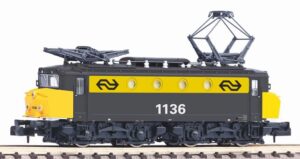 Piko 40376 NS 1100 met botsneus geel/grijs Tp. IV