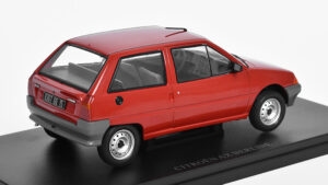 _vyrp12_16927Citroen-AX-Berline-1986-124---Hachette-casopis-s-modelem--1 Citroën AX Berline 1986 rood