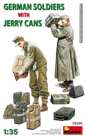 1/35 GERMAN SOLDIER W/JERRY CANS