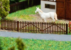 1/160 HOUTEN SCHUTTING