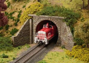 fa120558 1/87 TUNNELINGANG