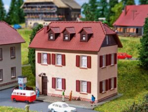 fa232328 1/160 TWEE ETAGES TELLEND HUIS MET RAAMLUIKEN