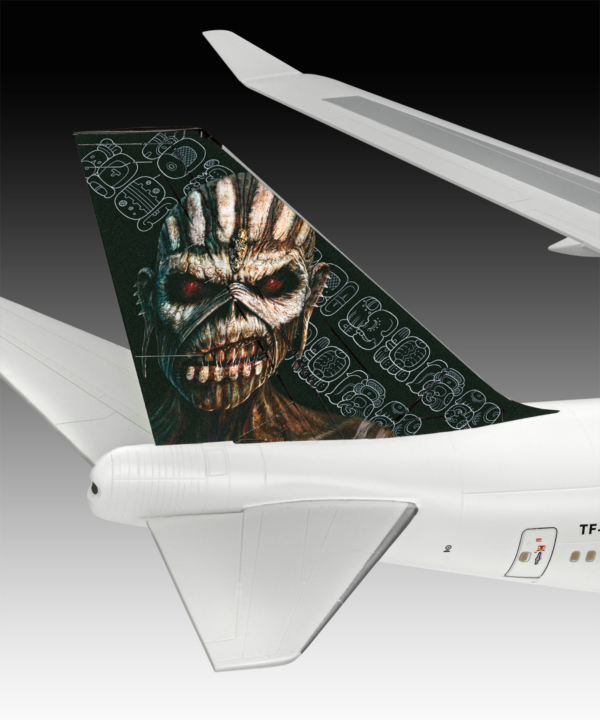 Boeing 747-400 Iron Maiden "Ed Force One"