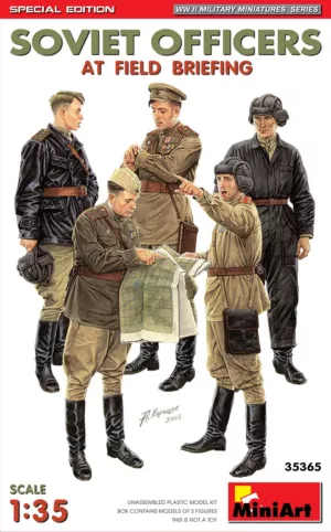 1/35 SOVIET OFFICERS AT FIELD BRIEFING. S.E.