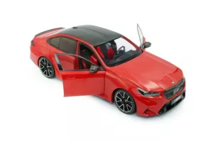 3663506043697_G_1 BMW M5 (G90) sedan 2025 Rood