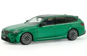 3663506044847_A_1 BMW M5 Touring (G99) 2024 Groen metallic (Isle of Man)