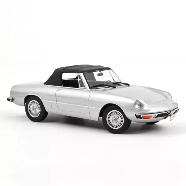 Alfa Romeo 2000 Spider 1973 Silvergrey metallic