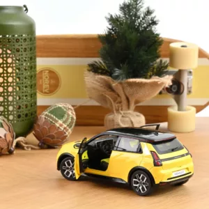 Renault 5 E-Tech 100% Electrique 2024 Pop Yellow & Black