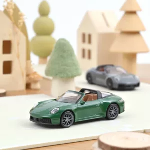 Porsche 911 GTS Targa 2024 British Racing Green