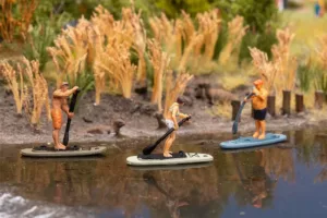 1/87 Stand-up paddleboarders