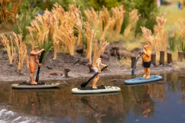 1/87 Stand-up paddleboarders
