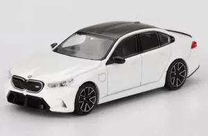 BMW M5 (G90) 2025 Alpine White