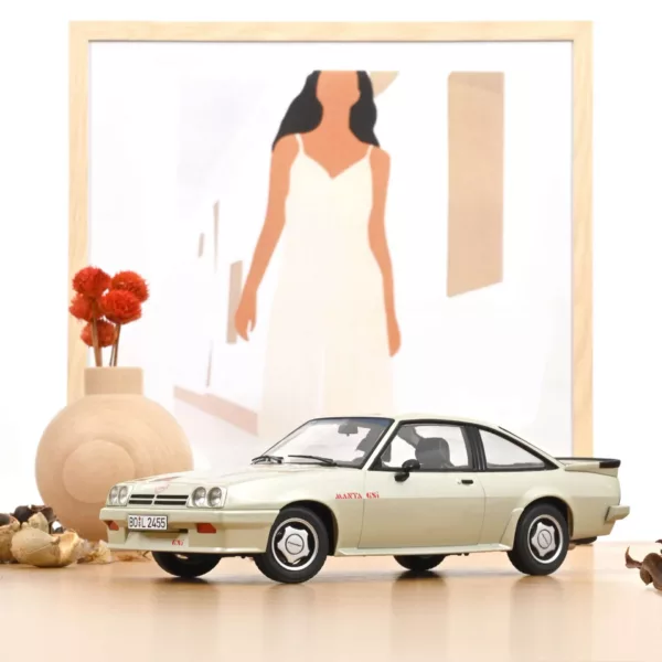 Opel Manta GSi 1987 Goud metallic