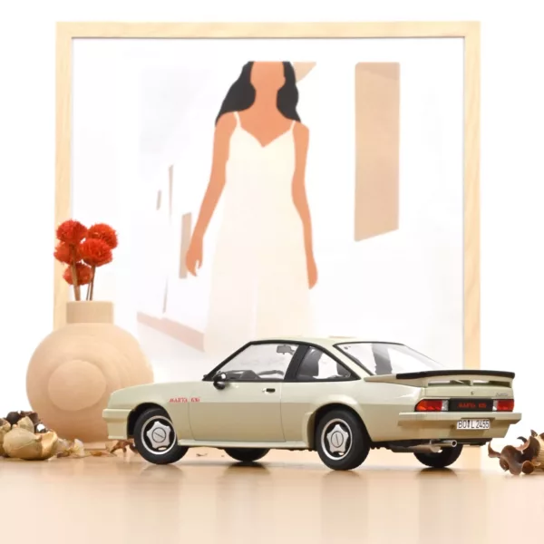 Opel Manta GSi 1987 Goud metallic