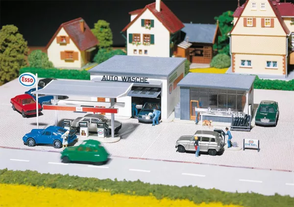 Faller 191843 1/87 TANKSTELLE MIT WASCHHALLE