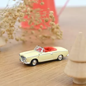 Peugeot 403 Cabriolet 1957 Geel